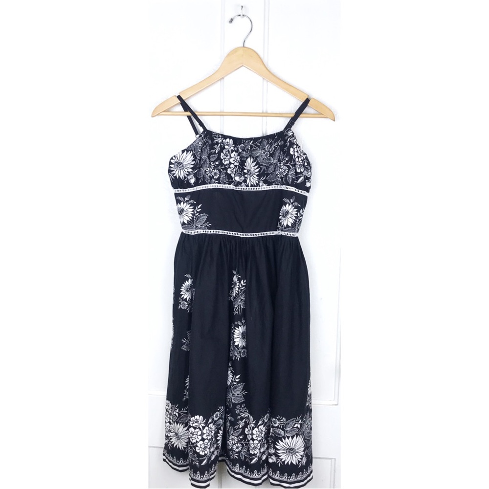the limited size 8 : sleeveless spaghetti strap floral spring summer midi dress